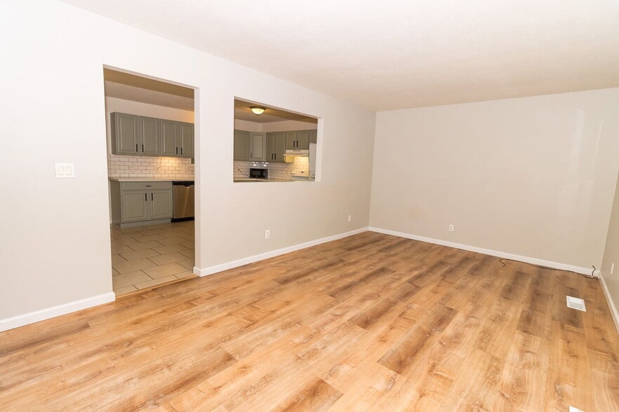 Building Photo - 9134 Westminister Cir Dr