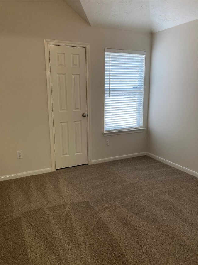 Building Photo - 15931 Pleasant Green Cir