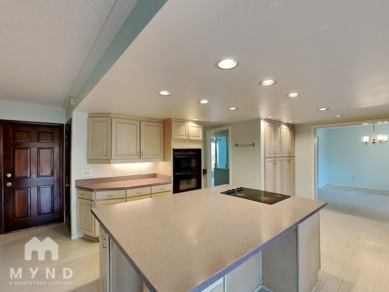 Building Photo - 12446 E Amherst Cir