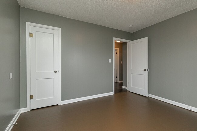 Building Photo - REMODELED 3 bedroom | 1 bathroom | Fenced Backyard Home in a Quiet Neighborhood! We Welcome Pets!