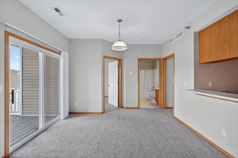 Building Photo - 1380 SE Florence Dr