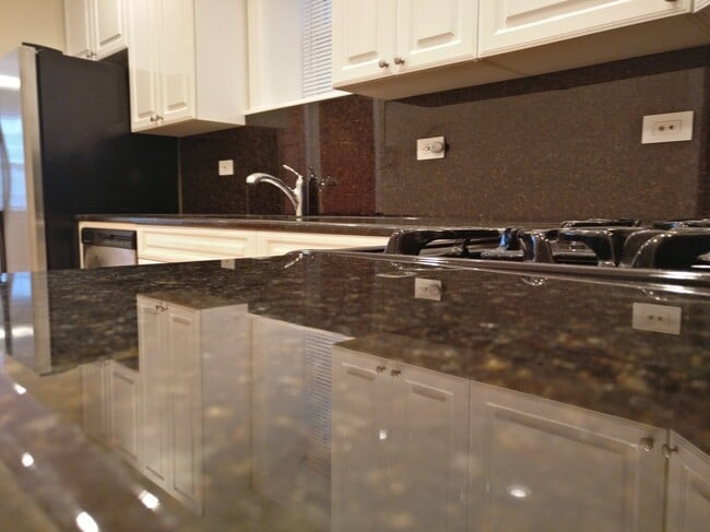 Building Photo - 730 N Elizabeth St