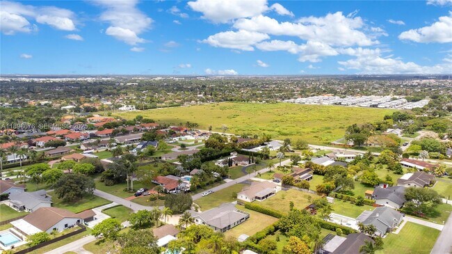 Building Photo - 15300 SW 164th St