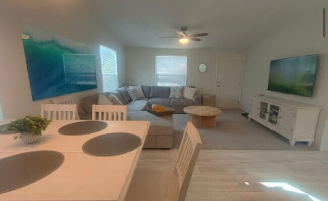 Building Photo - 9337-9339 Montemar Drive