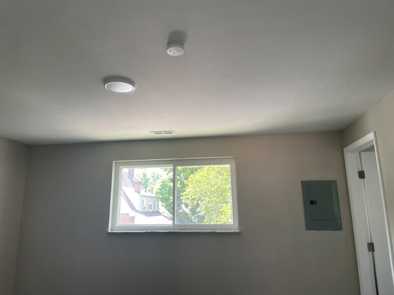 Building Photo - 2303 Wyoming St