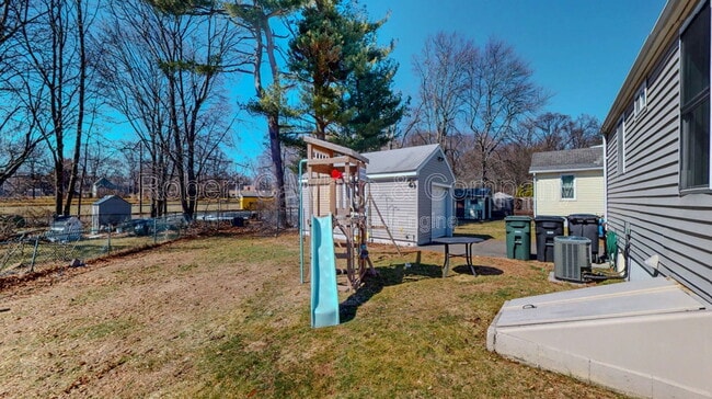 Building Photo - 10 Harkness Dr