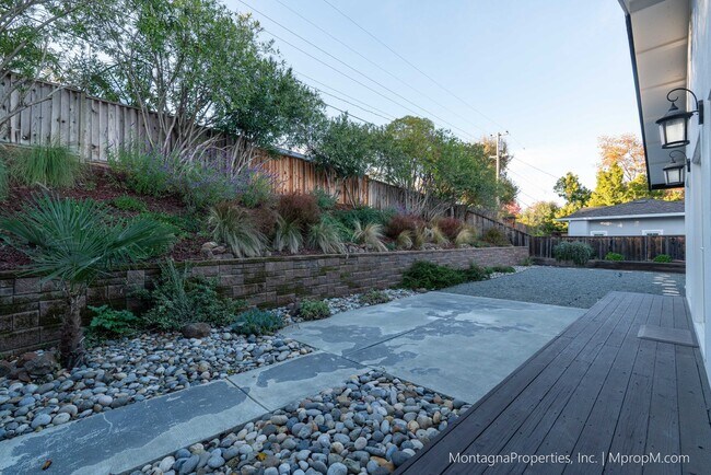 Building Photo - Los Gatos Single Story House on LARGE Lot updated in 2024!