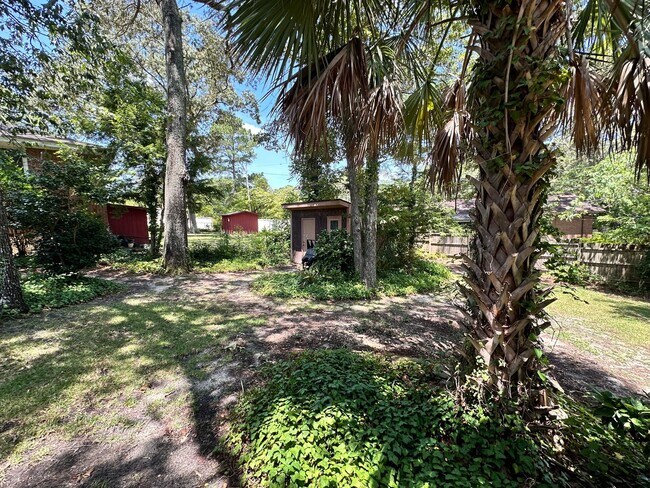 Building Photo - 3221 Foxhall Rd