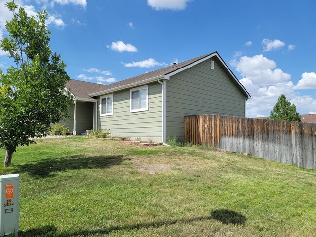 Primary Photo - 5912 Kennedy Dr