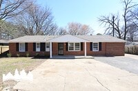 Building Photo - Welcome to 4396 Millbranch!