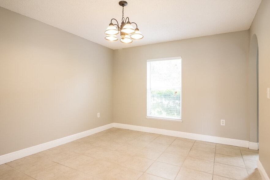 Building Photo - 598 Wekiva Bluff St