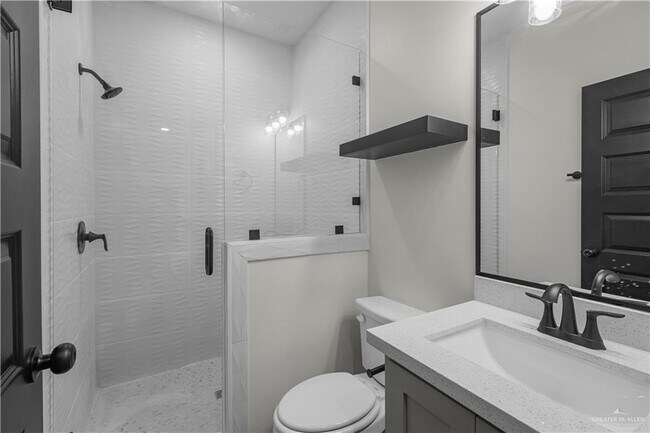 Building Photo - 12 Hidden Hls St