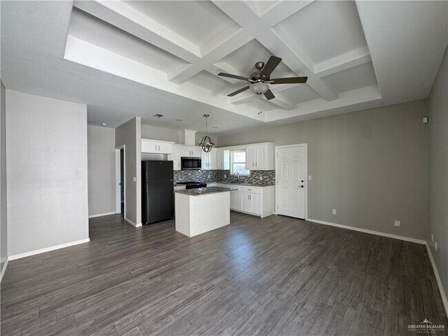 Building Photo - 10 N Winona Dr