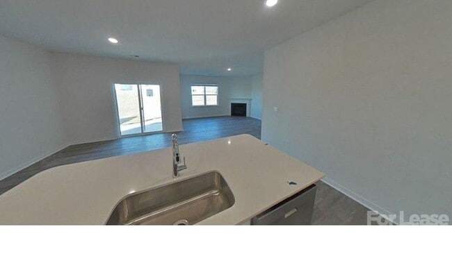 Building Photo - 1421 6th St NE