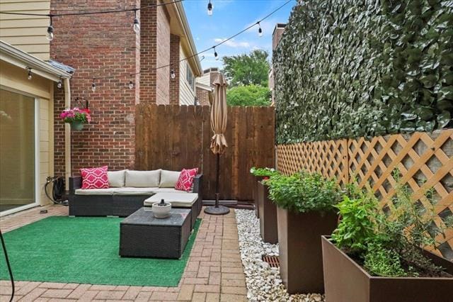 Building Photo - 1916 Shorewood Dr