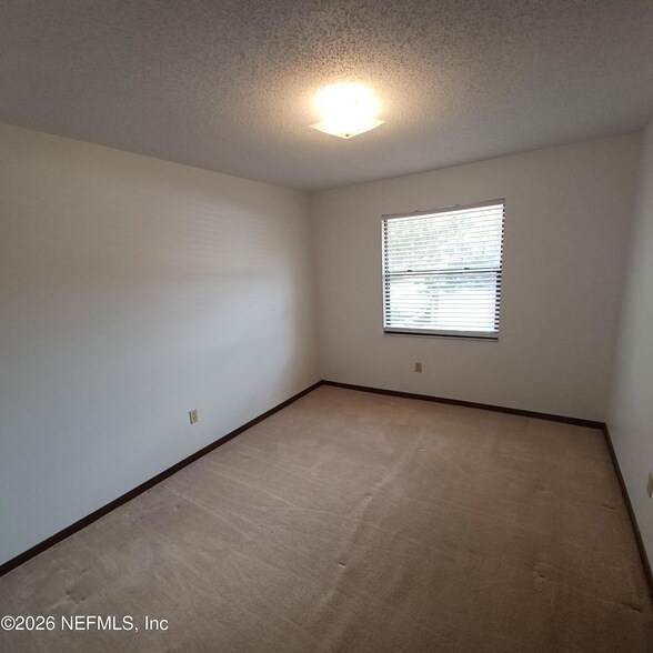 Building Photo - 2295 Foxwood Dr