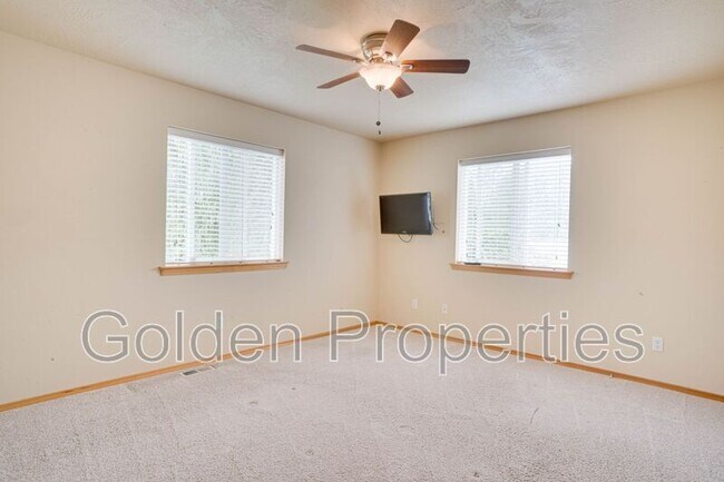 Building Photo - 3045 W Thorndale Loop