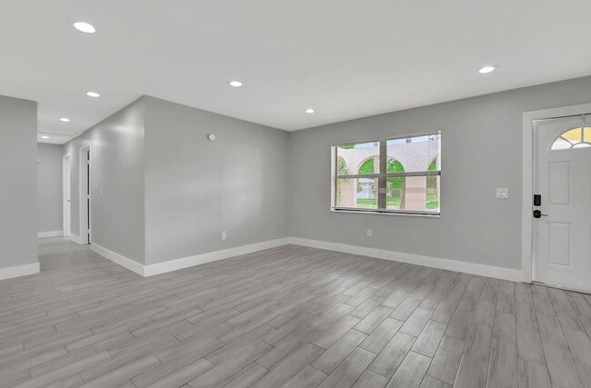 Building Photo - 4593 Appalachian St