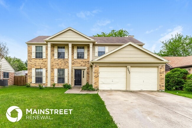 Building Photo - 2437 Channing Dr