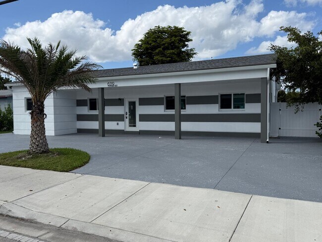 Building Photo - 6319 Southgate Blvd