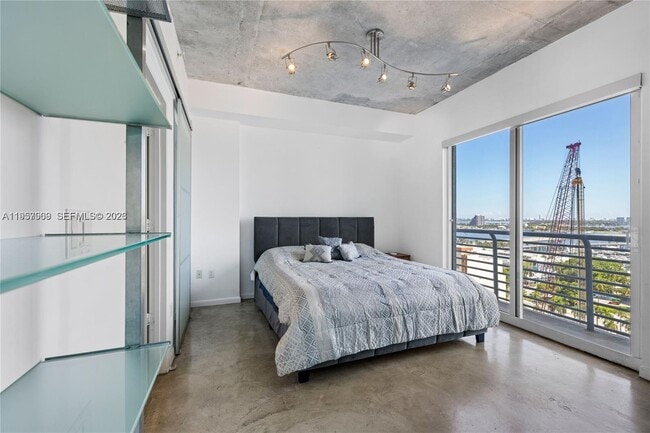 Building Photo - 234 NE 3rd St