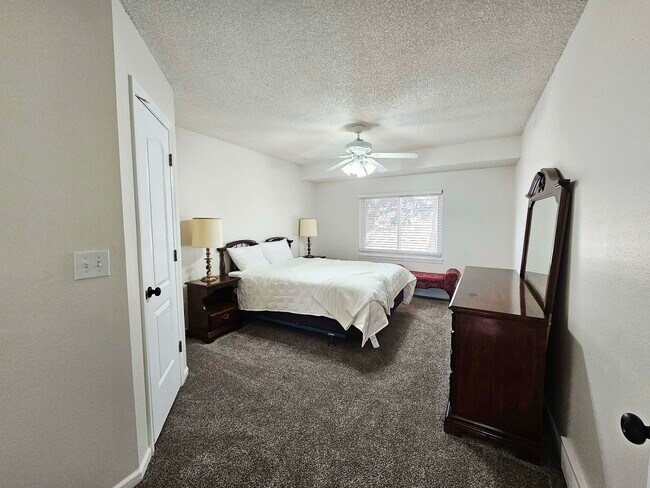 Building Photo - 7486 Liberty Bell Dr