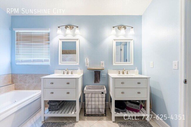 Building Photo - 11216 Clayridge Dr