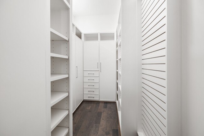 Building Photo - 5824 Winsome Ln