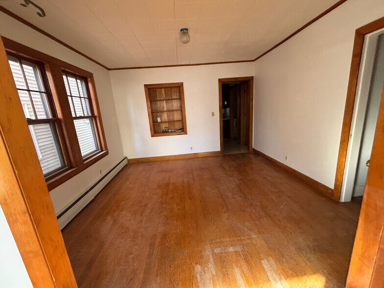 Building Photo - 115 Bennington St