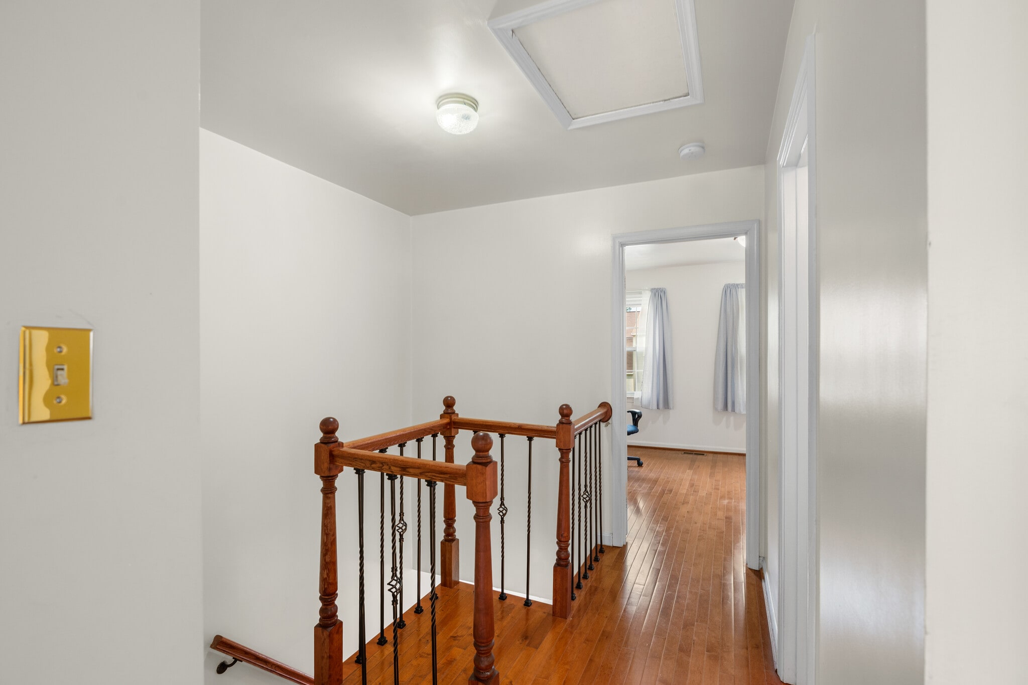 2nd level hallway - 8063 Dulciana Ct