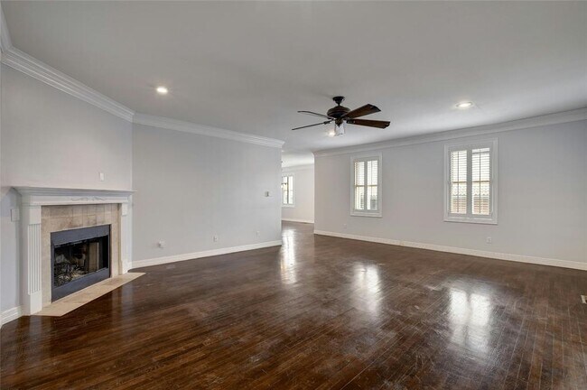 Building Photo - 2101 N Lamar Blvd