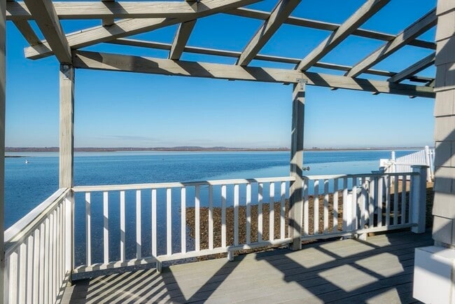 Building Photo - 33 Eagle Hill Rd