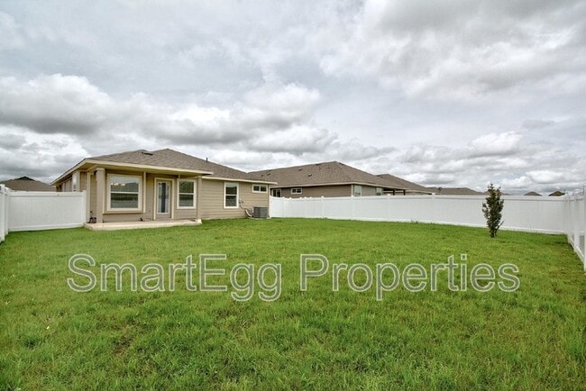 Building Photo - 18313 Cuyahoga Dr
