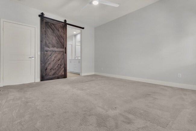 Building Photo - 945 E Mason Ln