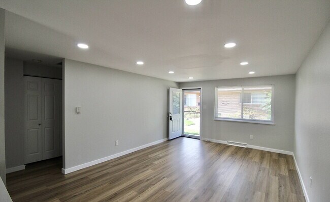 Building Photo - 10362 W 59th Ave