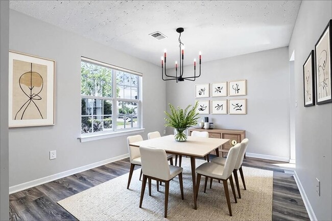 Building Photo - 2493 Barndale Dr