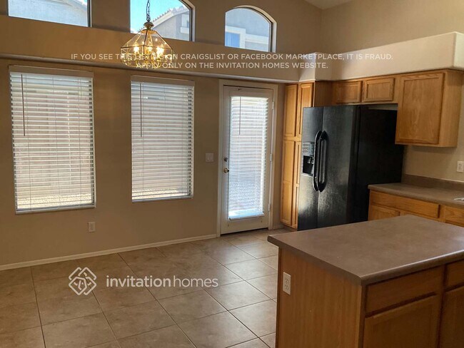 Building Photo - 8370 W Salter Dr