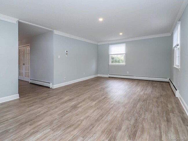 Building Photo - 7 Kissam Ln