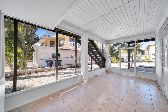 Building Photo - 128 Eucalyptus Ct