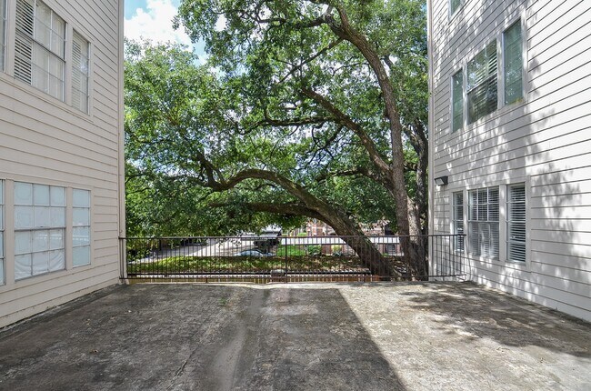 Building Photo - 2333 Bering Dr