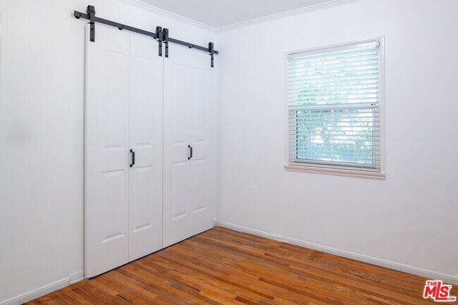Building Photo - 8524 Appian Way