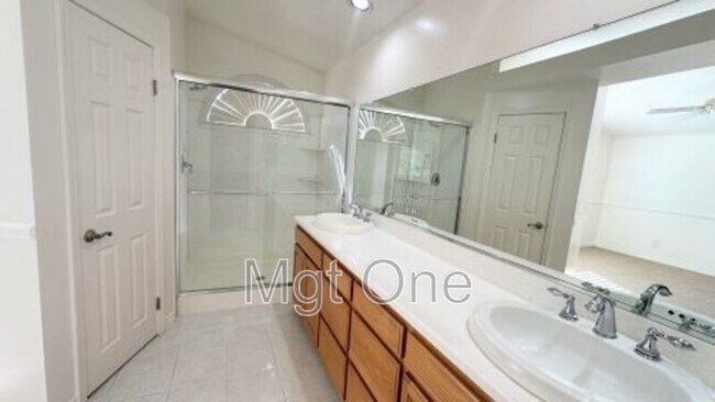 Building Photo - 10651 Concannon St