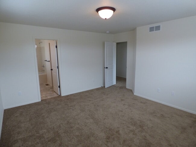 Building Photo - Two Story, 3 Bedroom Home in Village East Subdivision in Windsor