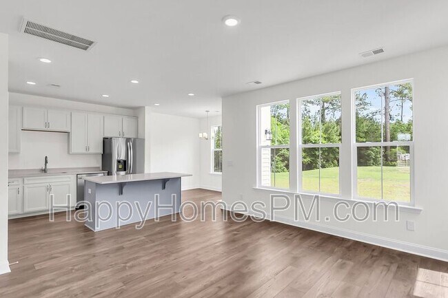 Building Photo - 335 Chapman Cir