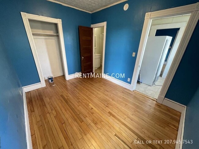 Building Photo - 9 Catell St