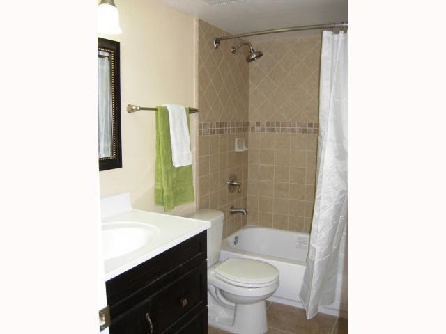 Building Photo - 280 Roanoke Rd