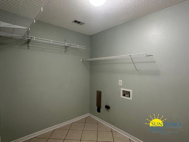 Building Photo - Charming 3-Bed Home in Milton’s Plantation Woods – Prime Location Near I-10 & Shopping