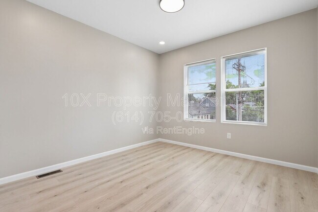 Building Photo - 1209 E Whittier St