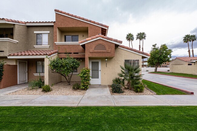 Building Photo - 450 Tava Ln