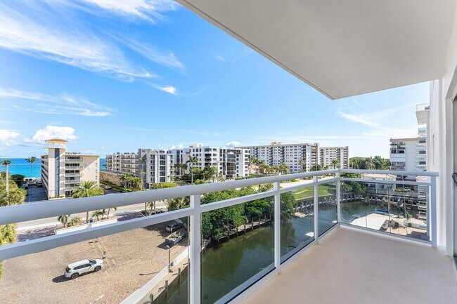 Building Photo - 1160 Hillsboro Mile